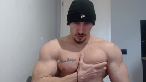 Snapshot of angelofit chatting on February 4, 2025, 8:24 am ------- SEX SHOW WITH GUYS AND GIRLS MUSCLE SHOW online show from February 4, 2025, 8:24 am