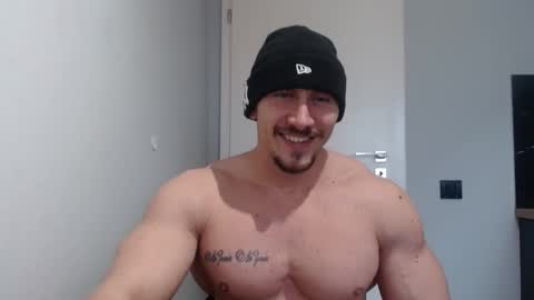 Snapshot of angelofit chatting on February 4, 2025, 11:27 am ------- SEX SHOW WITH GUYS AND GIRLS MUSCLE SHOW online show from February 4, 2025, 11:27 am