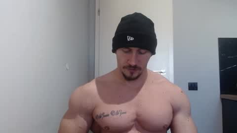 Snapshot of angelofit chatting on February 9, 2025, 1:46 pm ------- SEX SHOW WITH GUYS AND GIRLS MUSCLE SHOW online show from February 9, 2025, 1:46 pm