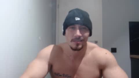 Snapshot of angelofit chatting on February 10, 2025, 6:56 pm ------- SEX SHOW WITH GUYS AND GIRLS MUSCLE SHOW online show from February 10, 2025, 6:56 pm