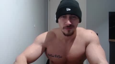 Snapshot of angelofit chatting on February 12, 2025, 10:15 pm ------- SEX SHOW WITH GUYS AND GIRLS MUSCLE SHOW online show from February 12, 2025, 10:15 pm