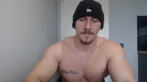 Snapshot of angelofit chatting on February 17, 2025, 9:56 am ------- SEX SHOW WITH GUYS AND GIRLS MUSCLE SHOW online show from February 17, 2025, 9:56 am