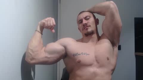 Snapshot of angelofit chatting on February 20, 2025, 7:41 pm ------- SEX SHOW WITH GUYS AND GIRLS MUSCLE SHOW online show from February 20, 2025, 7:41 pm