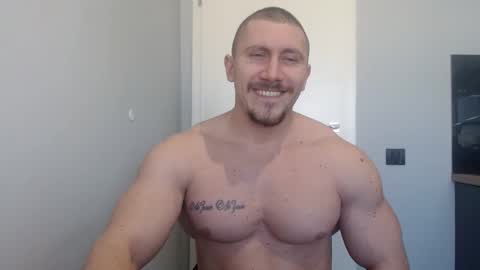 Snapshot of angelofit chatting on February 24, 2025, 11:21 am ------- SEX SHOW WITH GUYS AND GIRLS MUSCLE SHOW online show from February 24, 2025, 11:21 am