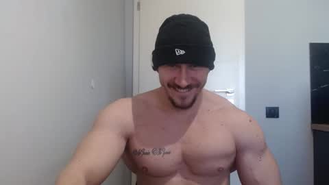 Snapshot of angelofit chatting on March 6, 2025, 12:19 pm ------- SEX SHOW WITH GUYS AND GIRLS MUSCLE SHOW online show from March 6, 2025, 12:19 pm