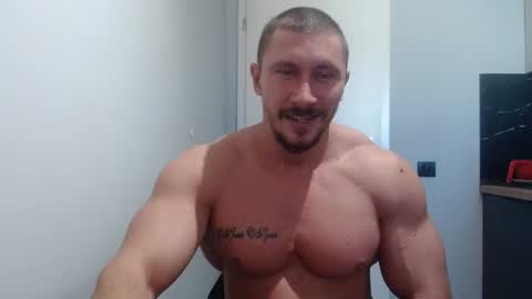 Snapshot of angelofit chatting on October 5, 2025, 12:25 pm ------- SEX SHOW WITH GUYS AND GIRLS MUSCLE SHOW online show from October 5, 2025, 12:25 pm