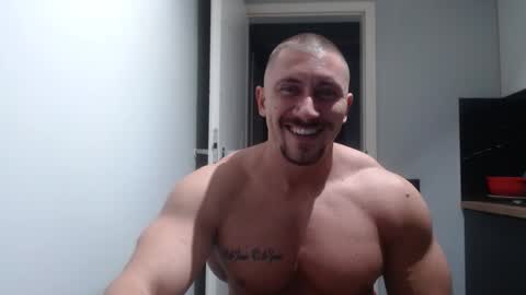 Snapshot of angelofit chatting on November 5, 2025, 5:46 pm ------- SEX SHOW WITH GUYS AND GIRLS MUSCLE SHOW online show from November 5, 2025, 5:46 pm