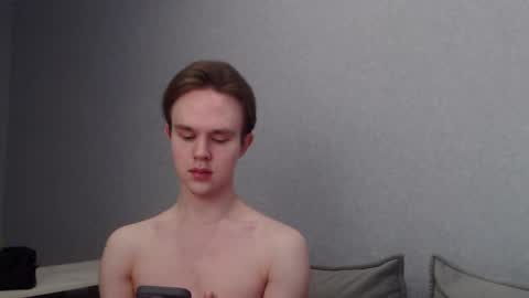 Angel online show from March 5, 2025, 9:27 am