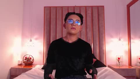 Angel online show from December 21, 2025, 3:35 am