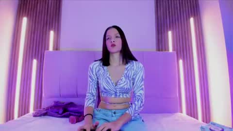 angels_7 online show from July 15, 2026, 3:23 am