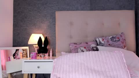 Snapshot of angels_one chatting on January 26, 2025, 12:43 pm Angela online show from January 26, 2025, 12:43 pm