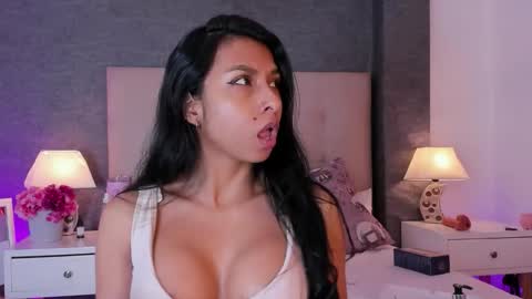 Snapshot of angels_one chatting on November 16, 2025, 5:51 pm Angela online show from November 16, 2025, 5:51 pm