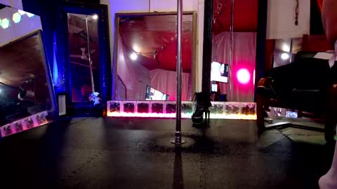 Snapshot of angelsparkle80 chatting on November 30, 2025, 9:02 am Madison Marie online show from November 30, 2025, 9:02 am