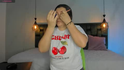 ANGIE online show from October 1, 2025, 2:23 pm