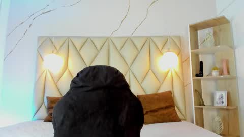 ANGIE online show from January 9, 2026, 2:20 pm