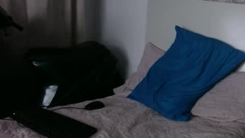 Snapshot of angeluxxxifer chatting on March 5, 2026, 2:07 am angeluxxxifer online show from March 5, 2026, 2:07 am