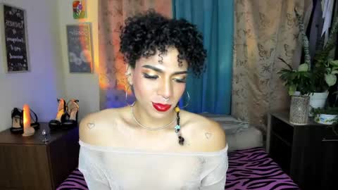 angelwhitte online show from May 10, 2026, 1:33 am