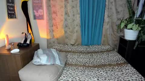 angelwhitte online show from June 25, 2026, 12:54 am