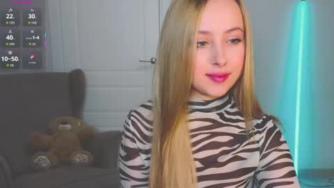  Im Chloe  i do FLASH BOOBS for new fan club online show from April 28, 2026, 11:43 pm