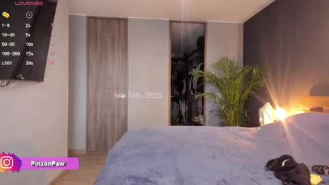 Snapshot of angie_mcqueen chatting on February 14, 2025, 8:37 pm angie online show from February 14, 2025, 8:37 pm