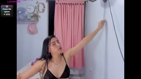 angieee nature online show from August 4, 2026, 2:48 am