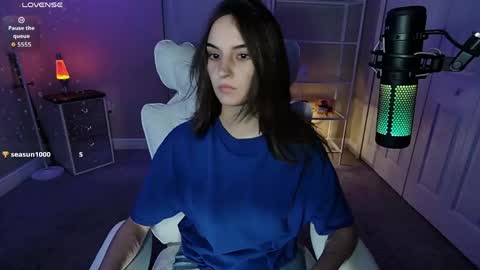 Angie Fae online show from April 21, 2026, 1:42 am