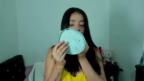 Snapshot of angielee01 chatting on June 23, 2026, 12:36 pm Angie y Andres online show from June 23, 2026, 12:36 pm
