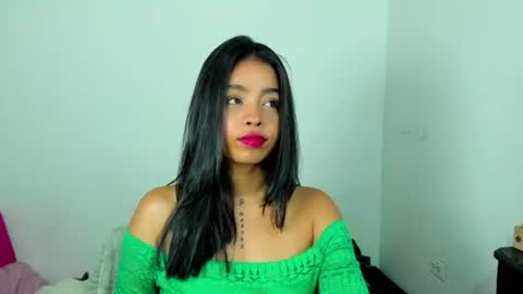Snapshot of angielee01 chatting on June 29, 2026, 11:32 am Angie y Andres online show from June 29, 2026, 11:32 am