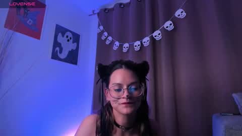 AngiePirs online show from October 26, 2025, 1:33 am