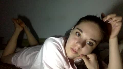 Snapshot of angle_cute05 chatting on June 14, 2026, 9:06 pm Angel Cute online show from June 14, 2026, 9:06 pm