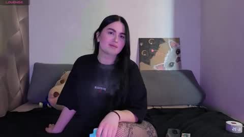 Lili online show from March 8, 2026, 1:26 pm