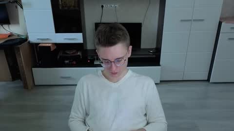 vodka online show from November 21, 2025, 6:01 am