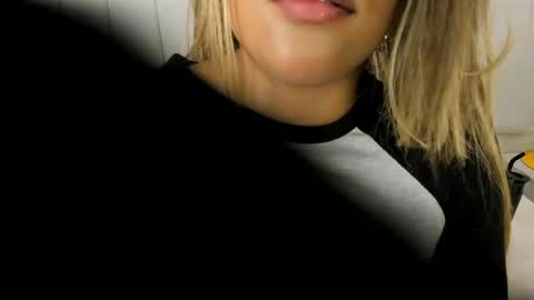 Snapshot of angueljonnes chatting on May 21, 2026, 4:52 am ANGUEL JONES online show from May 21, 2026, 4:52 am
