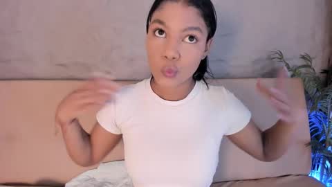 Snapshot of angy_avila chatting on November 17, 2025, 11:49 am angy_avila online show from November 17, 2025, 11:49 am