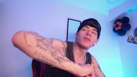 anhonymus online show from November 3, 2025, 3:52 am