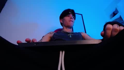 anhonymus online show from November 19, 2025, 2:39 pm