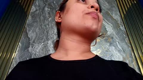 Snapshot of anie__saenz chatting on June 18, 2026, 8:02 pm anie__saenz online show from June 18, 2026, 8:02 pm