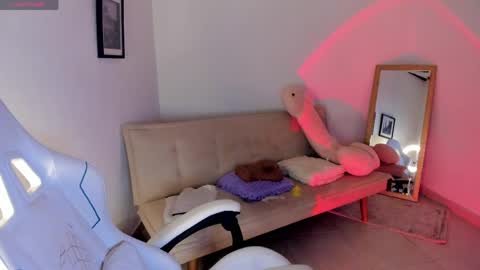 Snapshot of aniie_pink18 chatting on June 7, 2026, 12:04 am Maria online show from June 7, 2026, 12:04 am