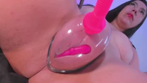 Snapshot of aniiieee_x chatting on November 6, 2025, 7:26 pm ANIE Broadcasting from 1300 to 2100 online show from November 6, 2025, 7:26 pm