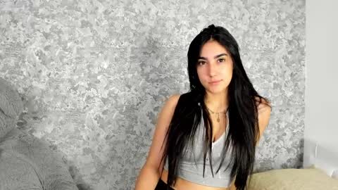 anika_h online show from April 30, 2026, 12:11 pm
