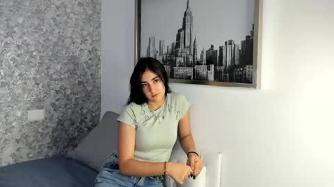 anika_h online show from May 5, 2026, 12:13 pm