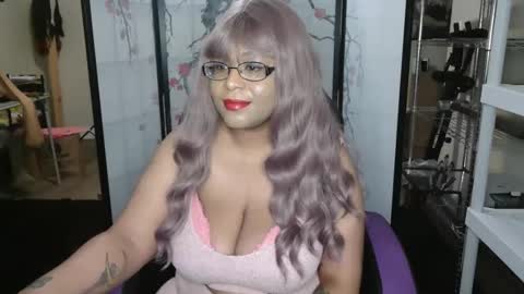 anime_vampires online show from February 4, 2026, 8:09 am