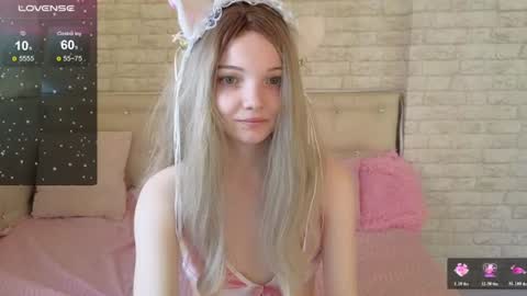 Snapshot of animealica chatting on June 19, 2026, 2:27 am Alica online show from June 19, 2026, 2:27 am