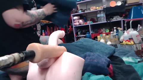 Snapshot of animergamergirl chatting on December 16, 2025, 2:49 am Twitter at animegamergrl. No vids for sale on Chaturbate. online show from December 16, 2025, 2:49 am