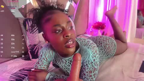 anisha_zambrano online show from April 24, 2026, 1:35 pm
