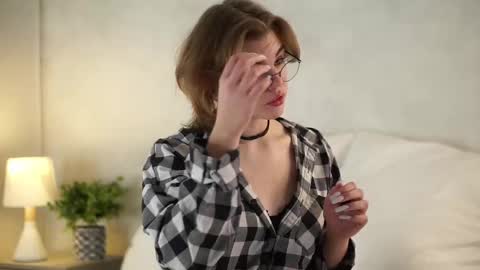 AnishaVivo online show from December 1, 2025, 12:43 pm