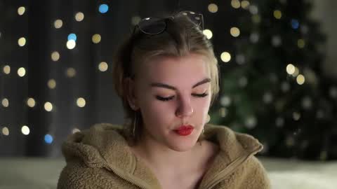 AnishaVivo online show from January 12, 2026, 12:21 pm