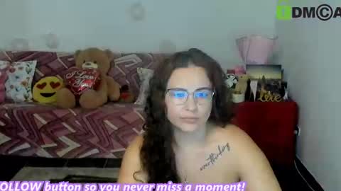 AnissyaX online show from June 15, 2026, 2:47 am