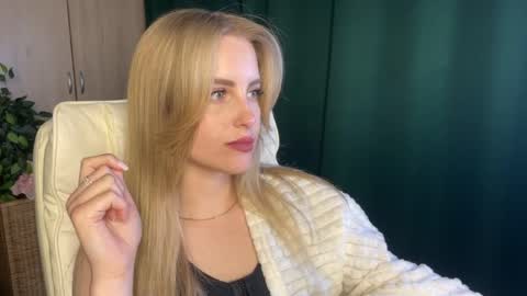 Snapshot of anita_blairr chatting on May 18, 2026, 4:07 am Anita online show from May 18, 2026, 4:07 am