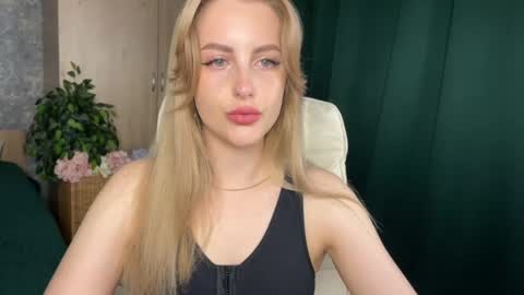 Snapshot of anita_blairr chatting on June 2, 2026, 12:56 am Anita online show from June 2, 2026, 12:56 am